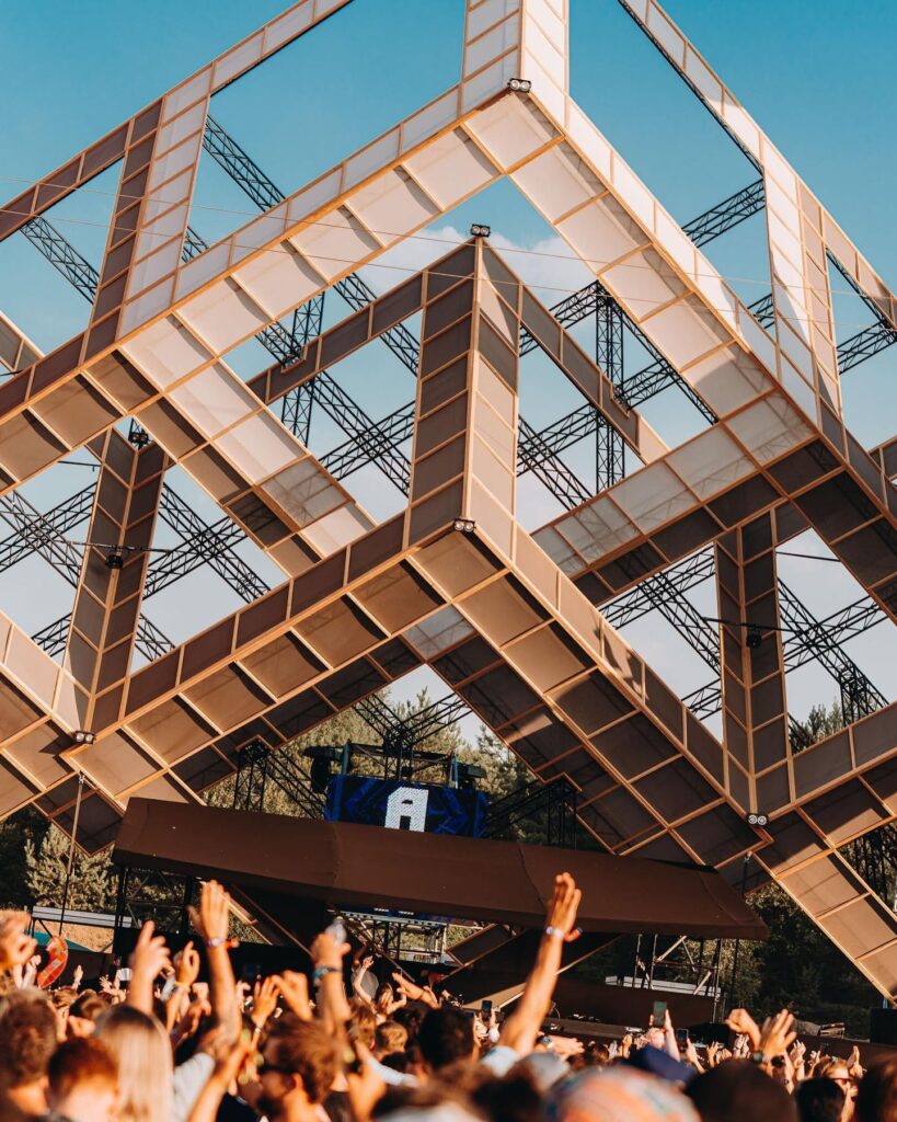 the_nitty_gritty_guide_8 Reasons Why You Need to Attend Awakenings Spring Festival